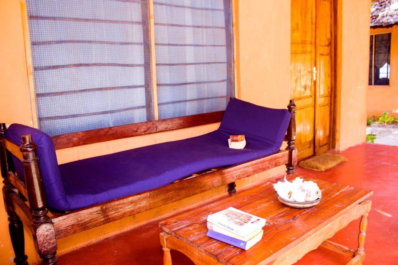 Afro Whale Shark Safari Bed & Breakfast Kilindoni Екстериор снимка