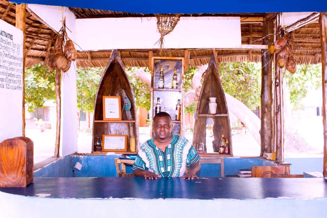 Afro Whale Shark Safari Bed & Breakfast Kilindoni Екстериор снимка